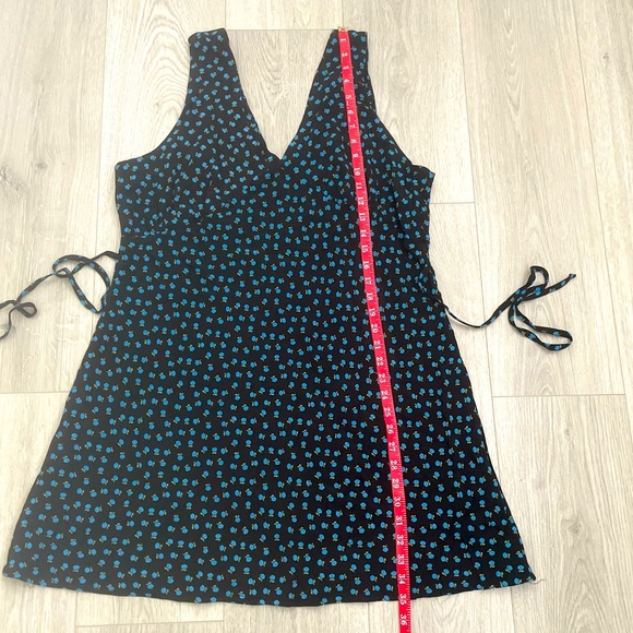 NWT BLACK AND BLUE PATTERN DRESS - Picture 12 of 14
